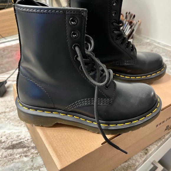 Dr Martens - Picture 2 of 3